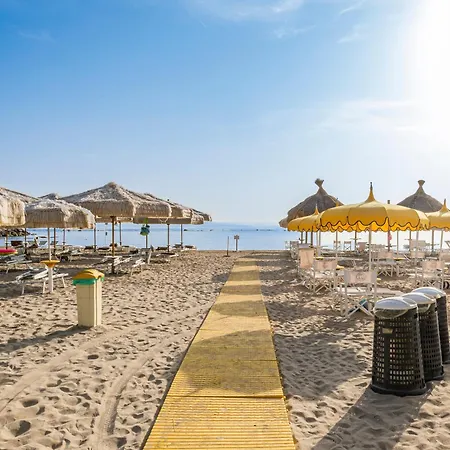 Loft Pineta Dannunziana - Mare - Family Friendly - Self Check In - Noleggio Ombrellone & Bici ペスカーラ